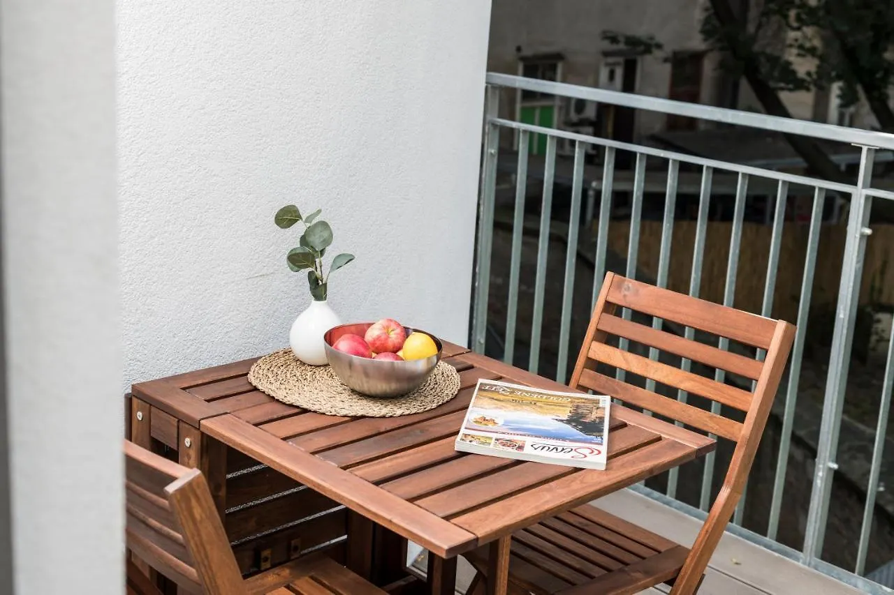 Apartment Prater Balcony Suite Wien