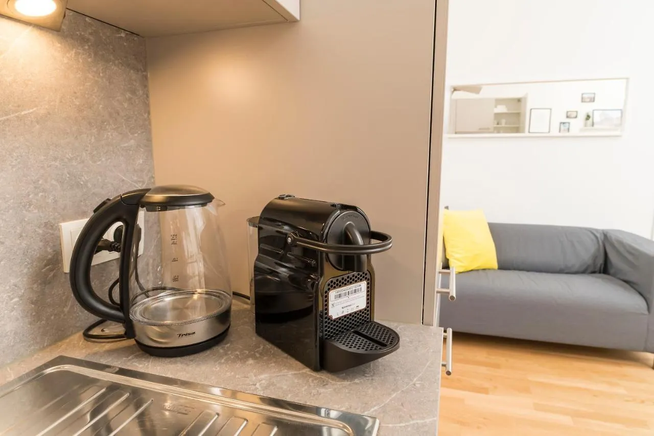 Prater Balcony Suite Βιέννη
