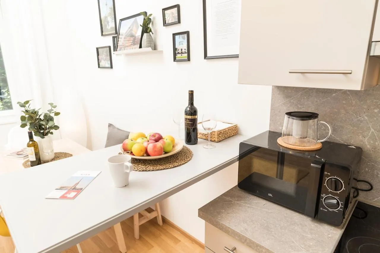 Prater Balcony Suite Βιέννη 0*,