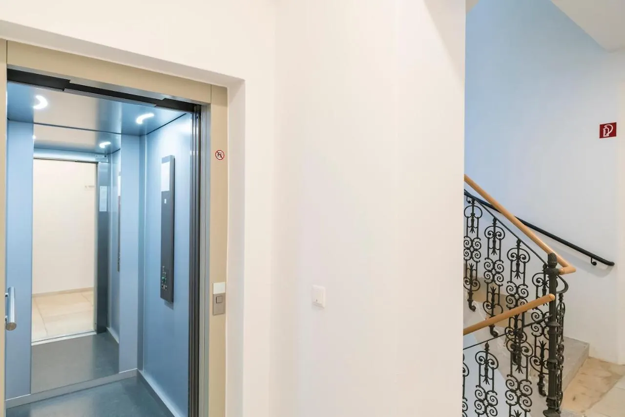Prater Balcony Suite Βιέννη